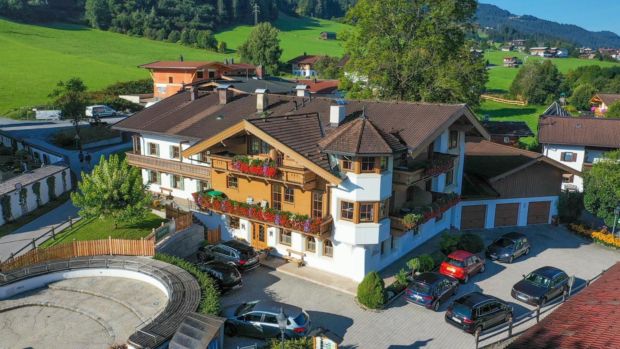 Gaestehaus Brantlhof Zimmer Und Ferienwohnungen In Going Am Wilden Kaiser Екстериор снимка