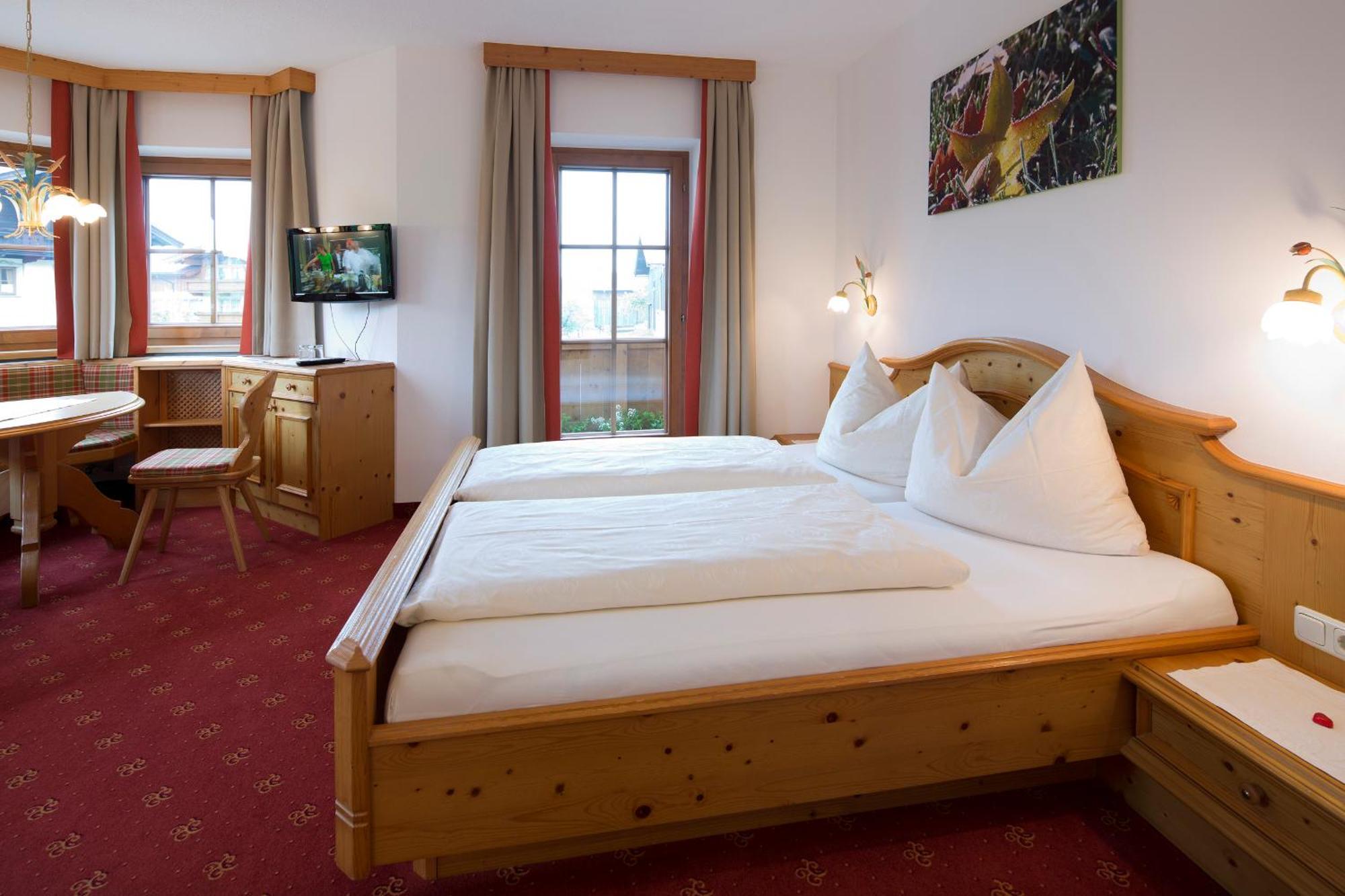Gaestehaus Brantlhof Zimmer Und Ferienwohnungen In Going Am Wilden Kaiser Стая снимка